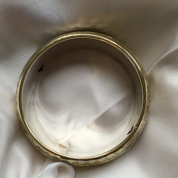 Leaf Pattern Bracelet - Picture 4 of 4